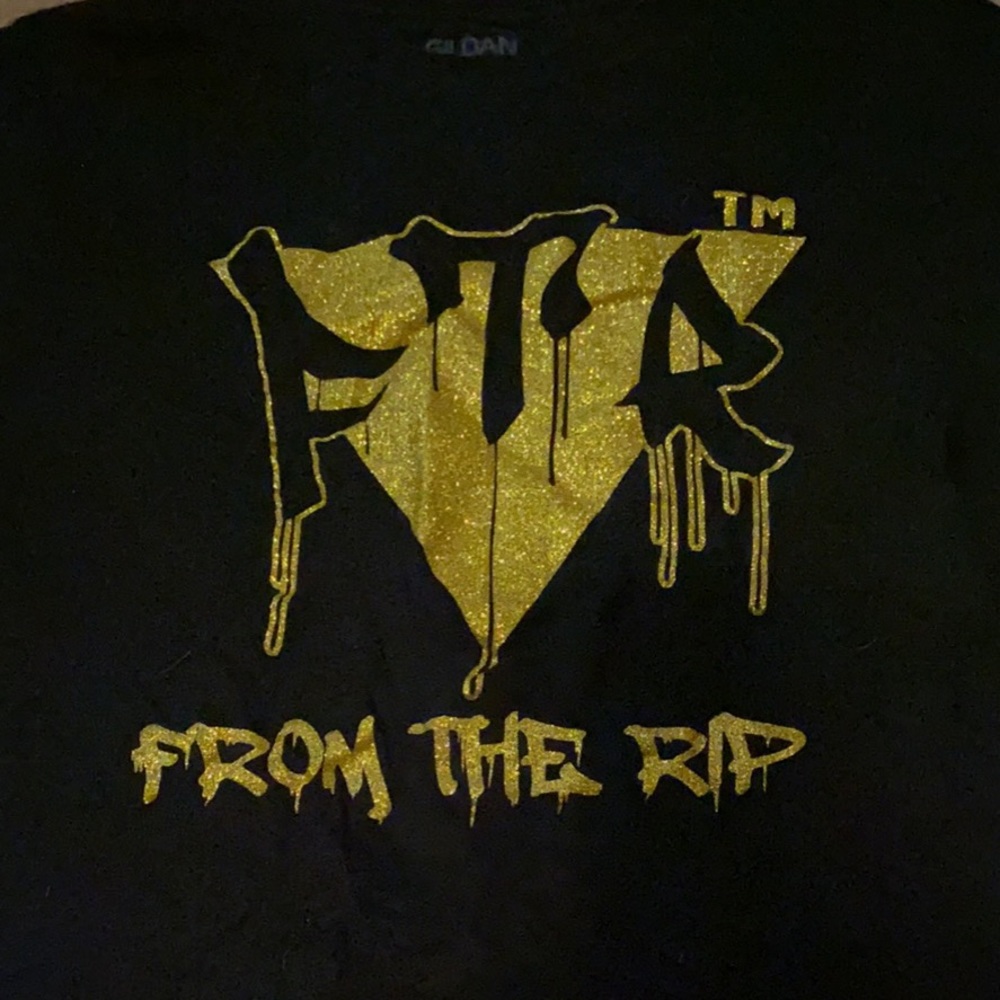FTR T-shirt never worn before super cute